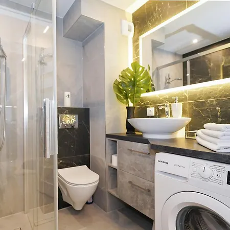 Sea View Tower Porta Mare 10 Floor * Дзивновек